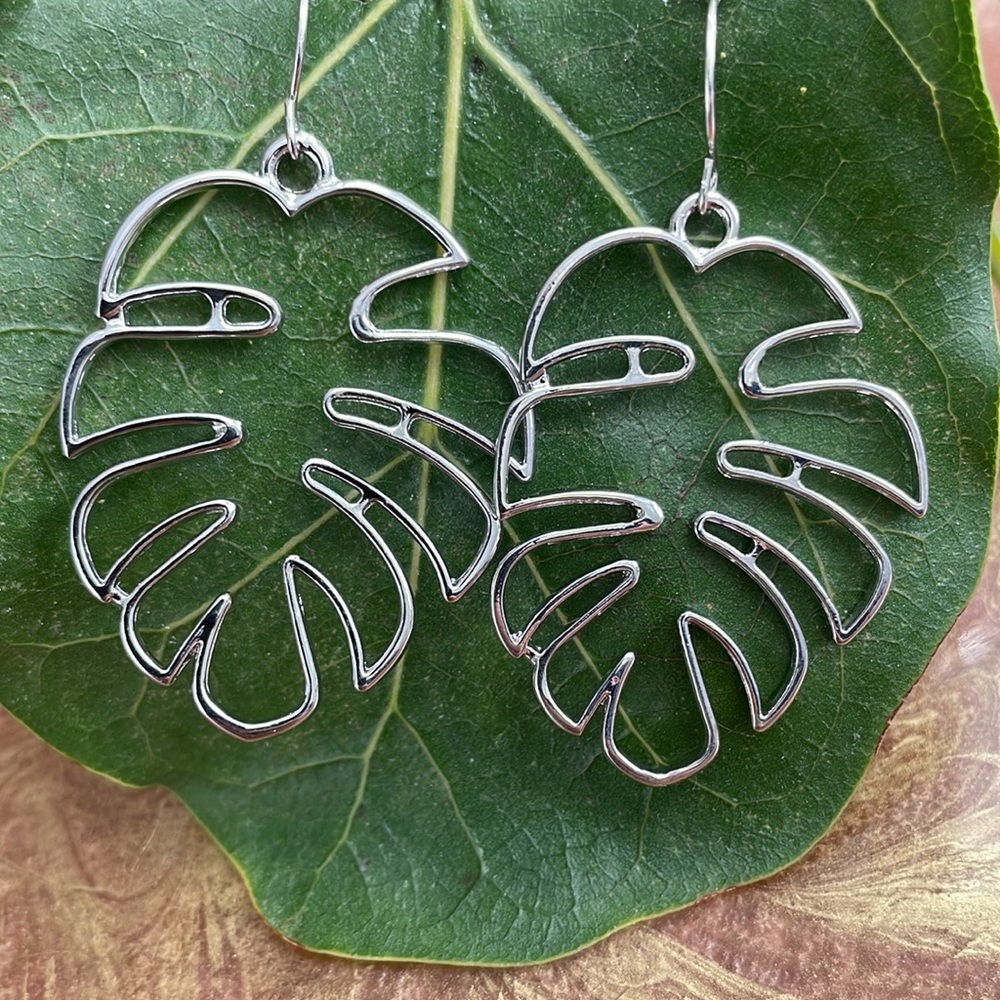 Tropical Palm Leaf Earrings. Metallic. Brand New